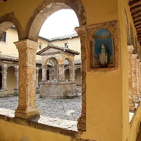 Convento Dei Cappuccini بيت شباب Tolfa